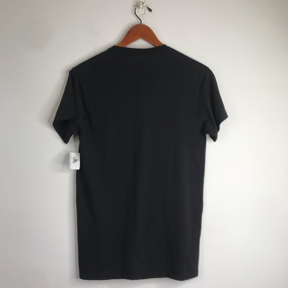 NWT Disney Parks Star Wars The Mandalorian Baby Yoda Graphic T-shirt Size Small - Picture 4 of 6